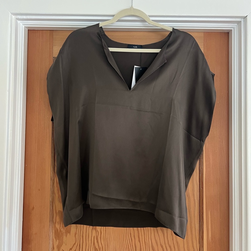 NWT Ruti silk top